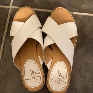 Cute shoes! Worn only 1x. Comfy, just never wore!